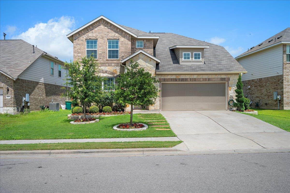 1013 S San Marcos St, Manor, TX 78653