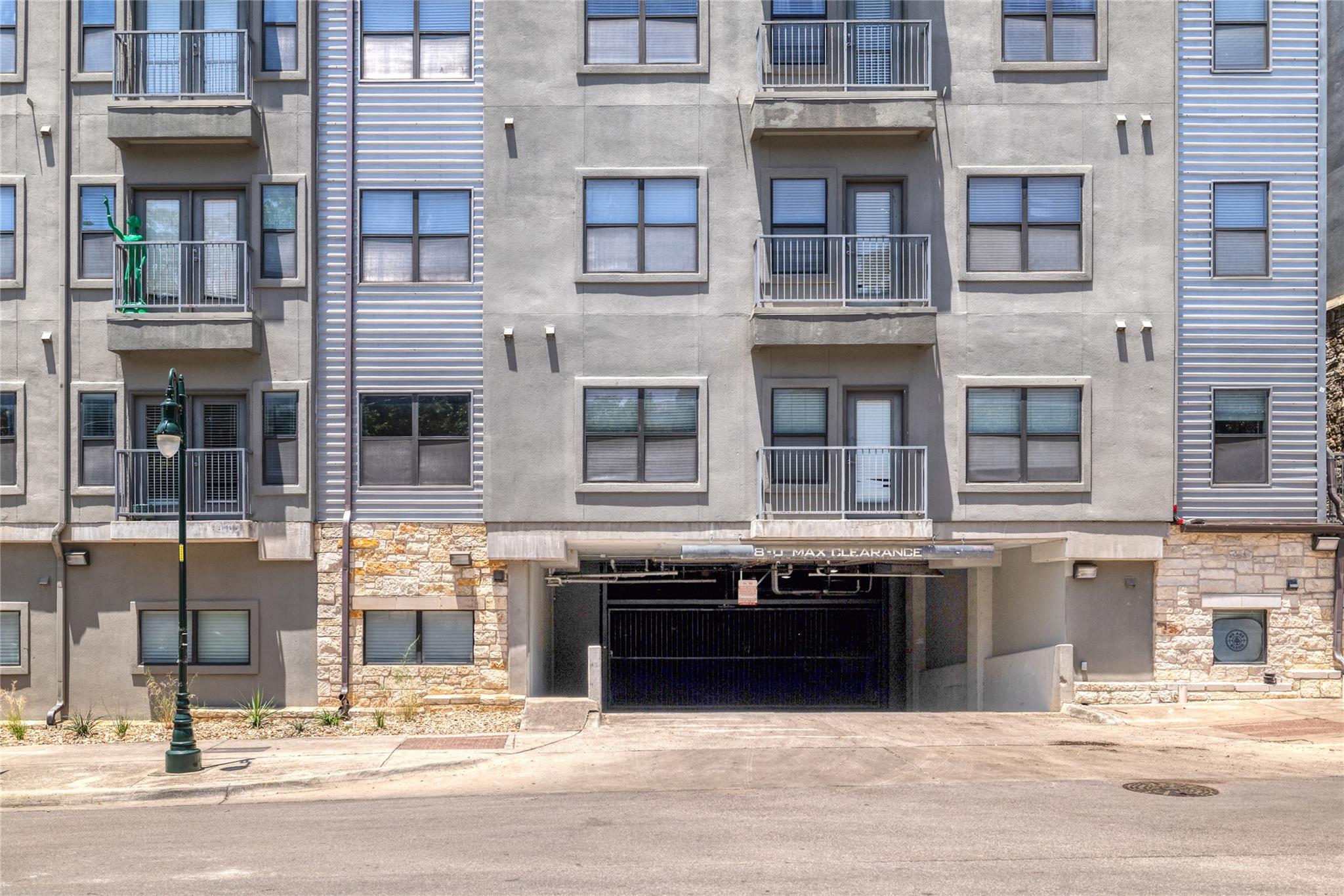 2502 Leon St # 208, Austin, TX 78705