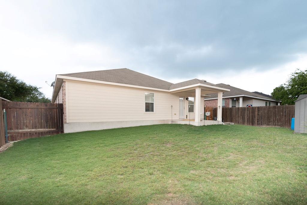 1310 Rainbow Parke Dr, Round Rock, TX 78665