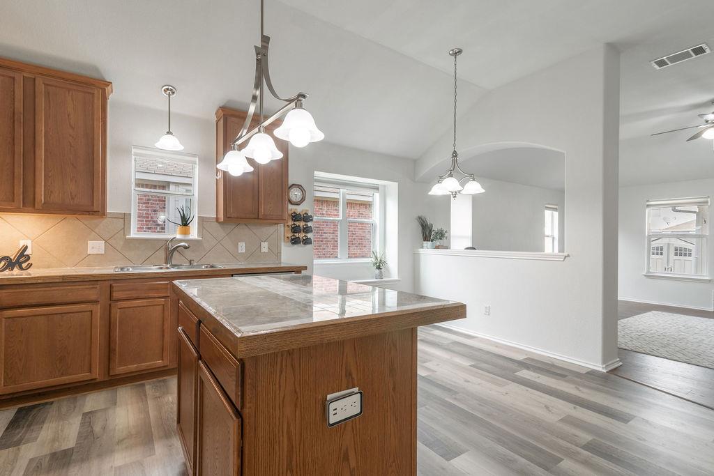 1310 Rainbow Parke Dr, Round Rock, TX 78665