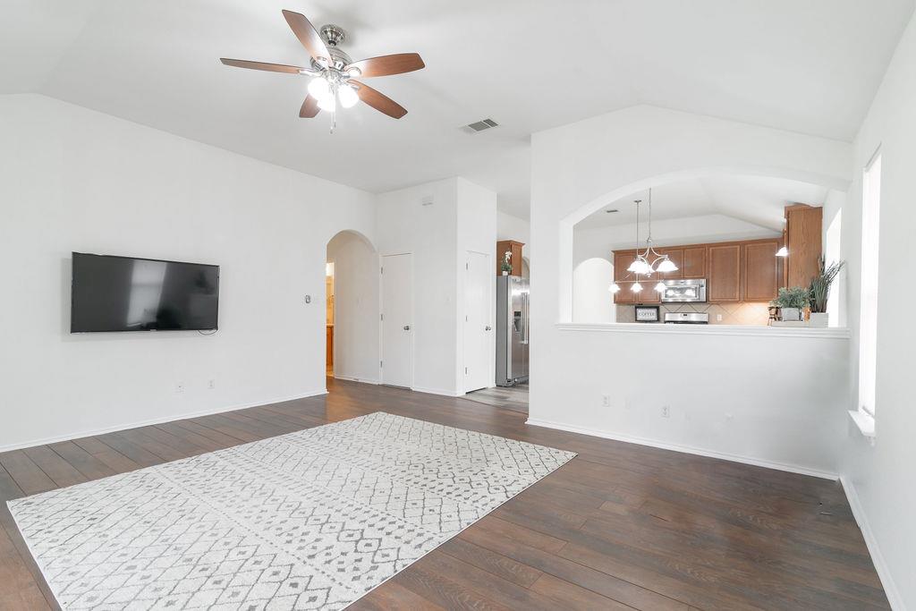 1310 Rainbow Parke Dr, Round Rock, TX 78665