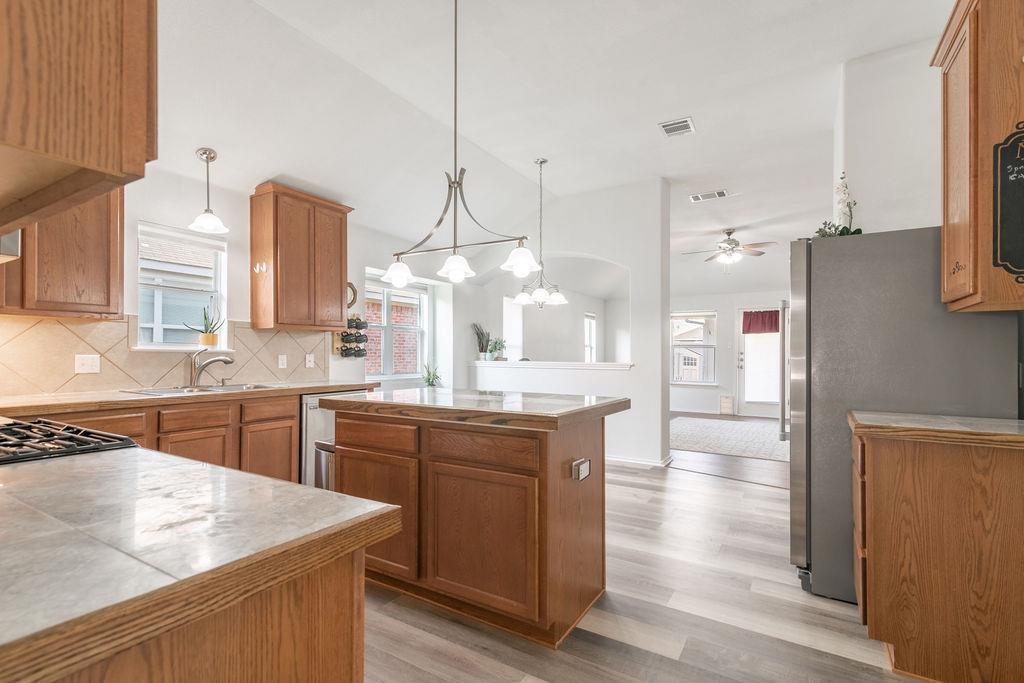 1310 Rainbow Parke Dr, Round Rock, TX 78665