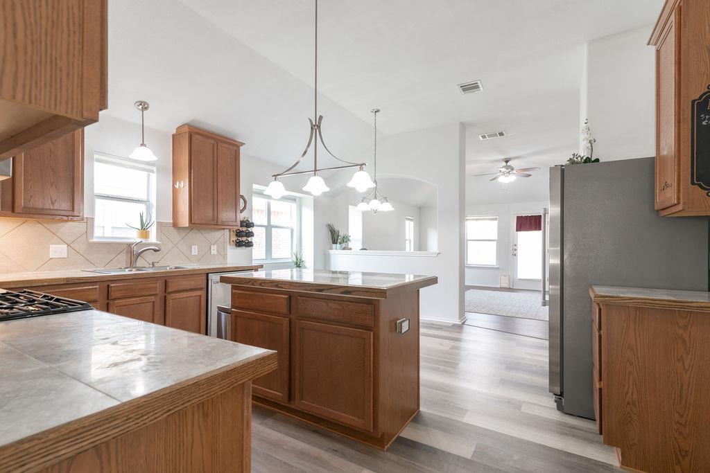 1310 Rainbow Parke Dr, Round Rock, TX 78665