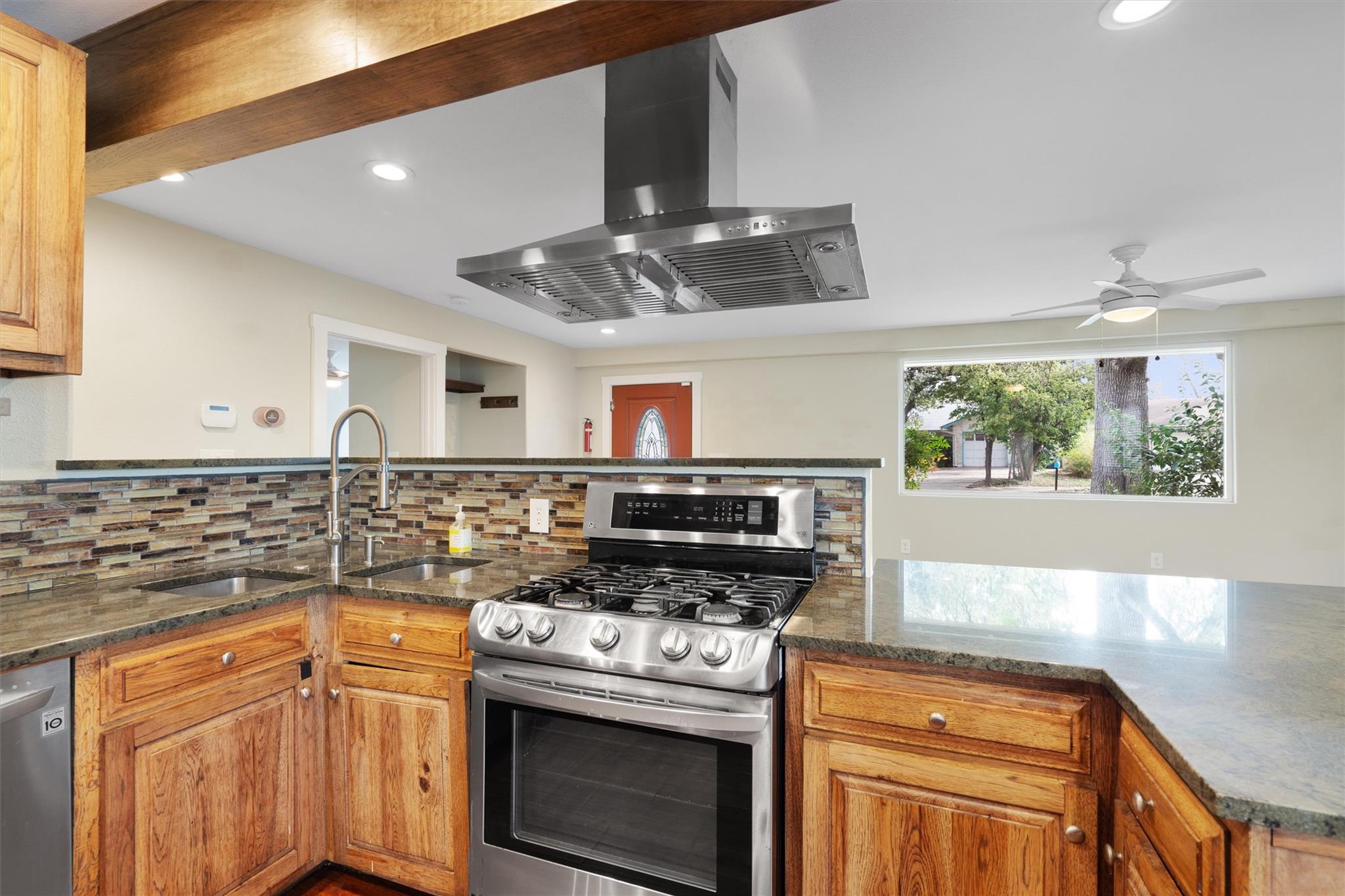 6202 Hillston Dr, Austin, TX 78745