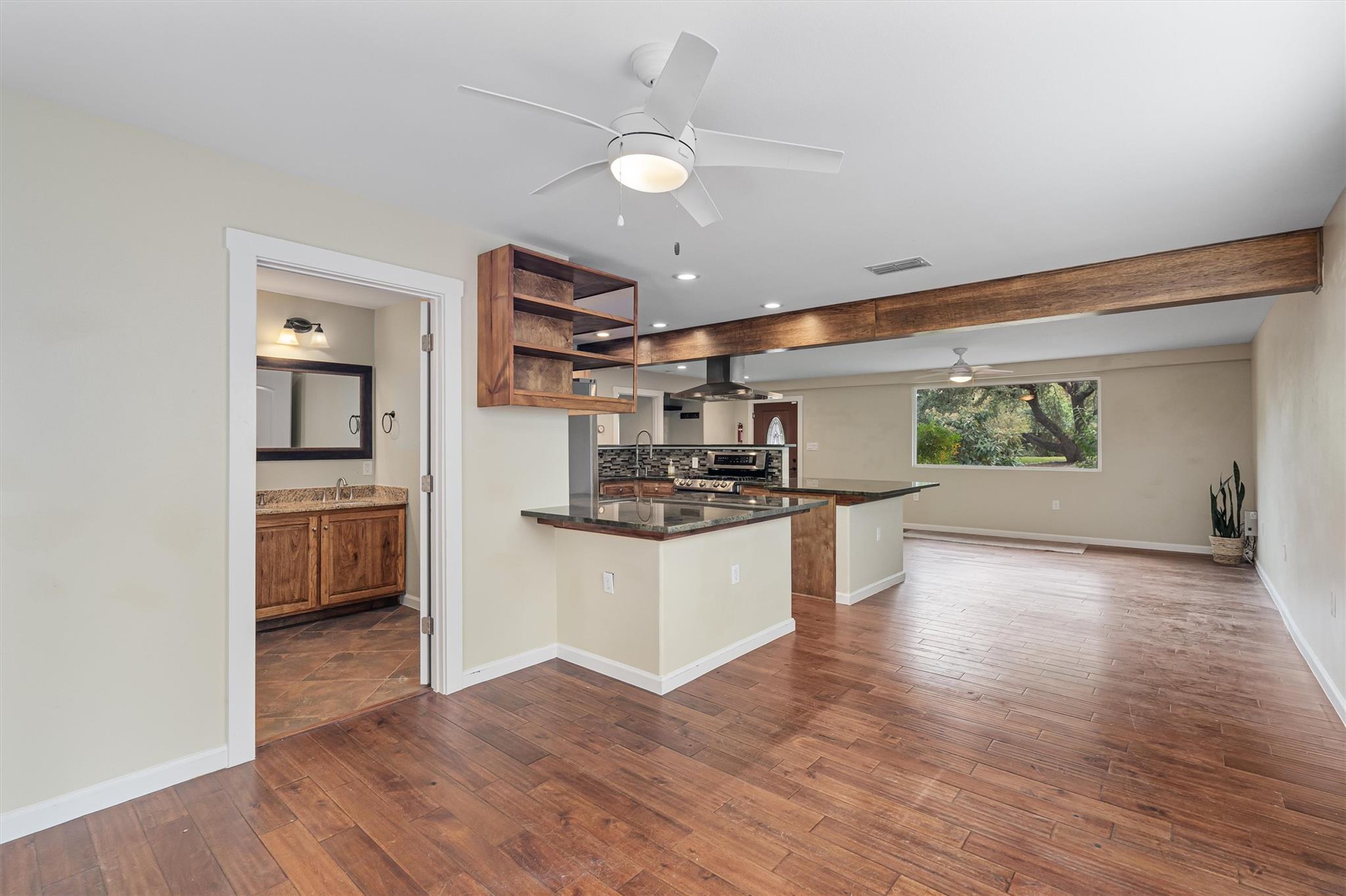 6202 Hillston Dr, Austin, TX 78745