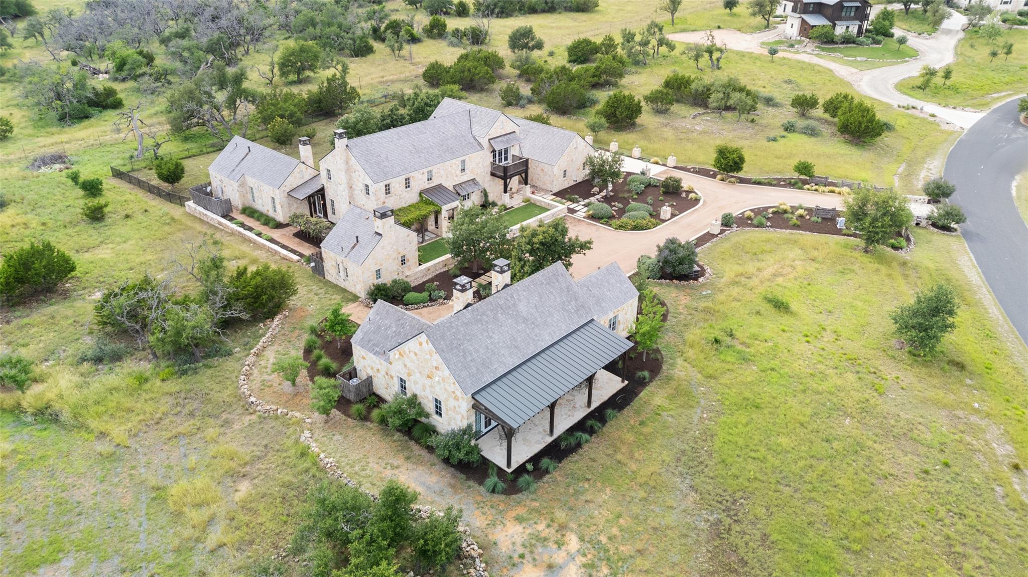 2194 Boot Ranch Cir, Fredericksburg, TX 78624