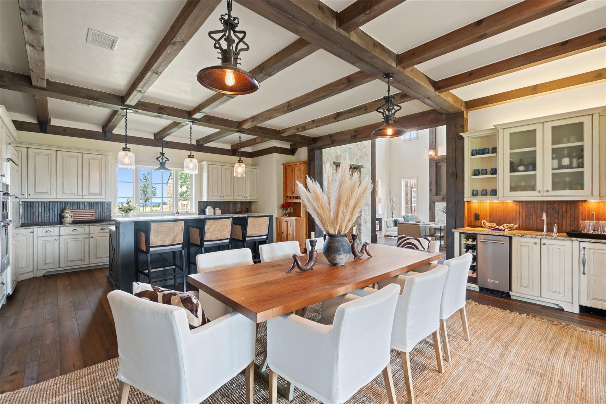 2194 Boot Ranch Cir, Fredericksburg, TX 78624