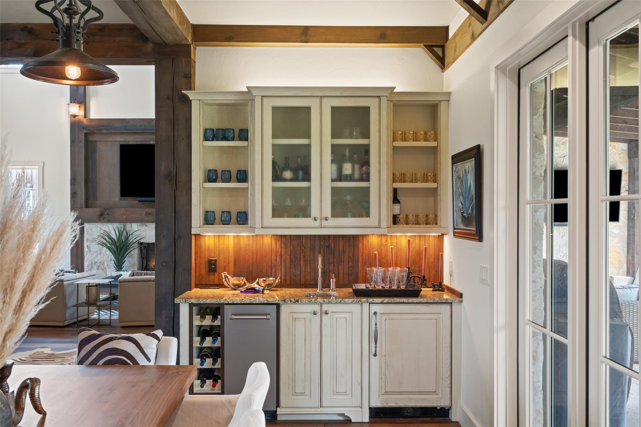 2194 Boot Ranch Cir, Fredericksburg, TX 78624