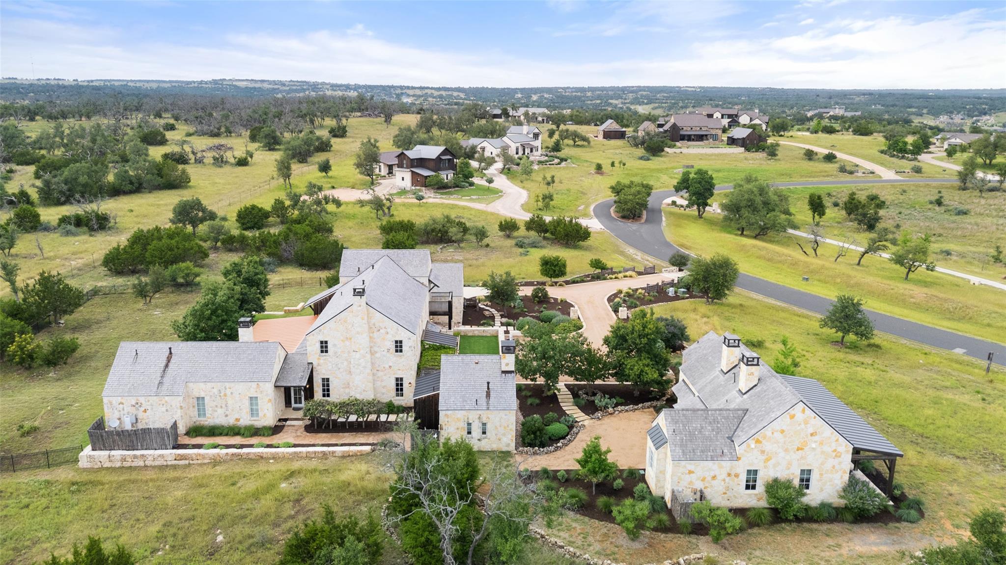 2194 Boot Ranch Cir, Fredericksburg, TX 78624