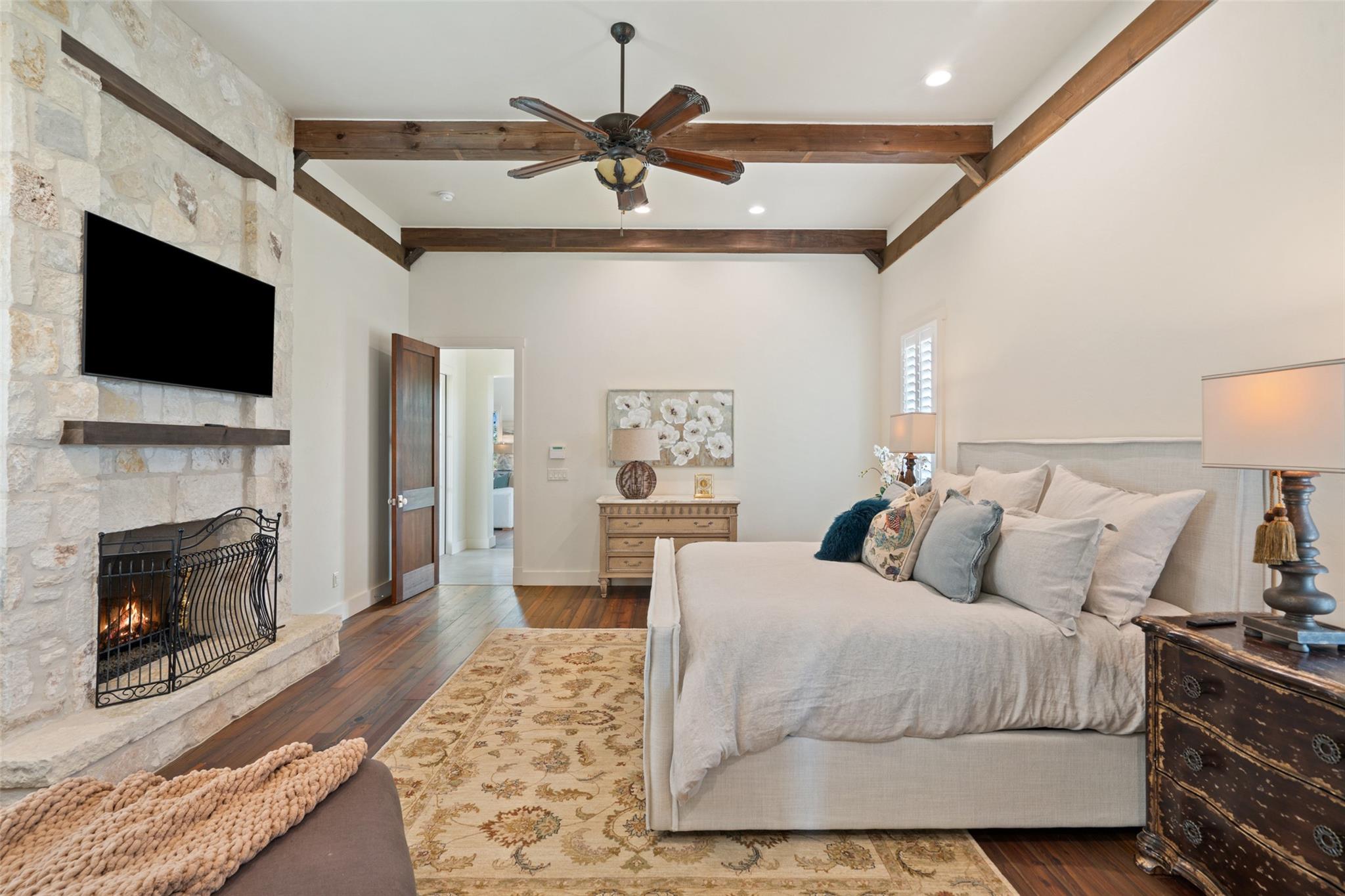 2194 Boot Ranch Cir, Fredericksburg, TX 78624