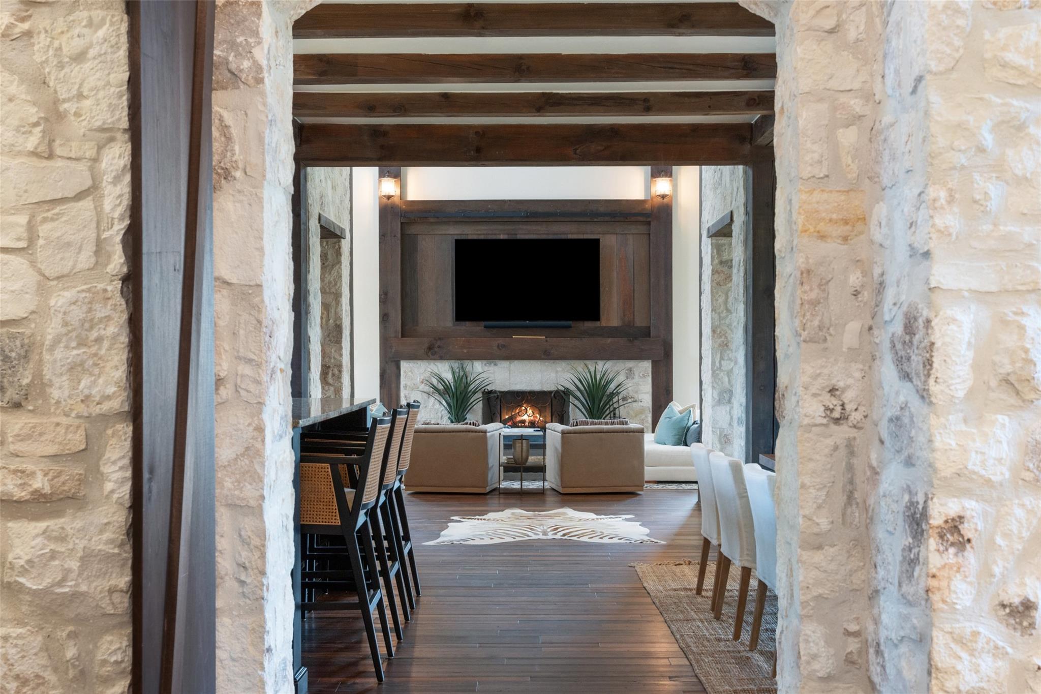 2194 Boot Ranch Cir, Fredericksburg, TX 78624