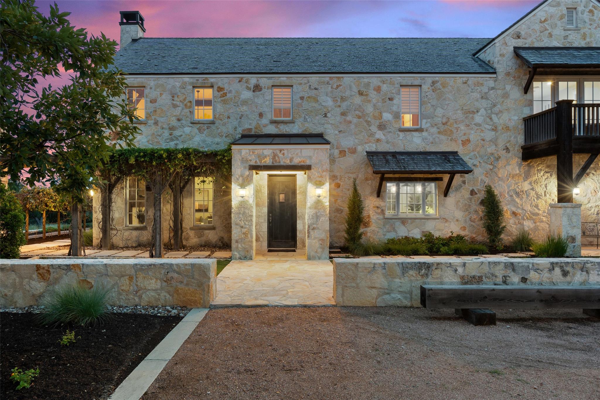 2194 Boot Ranch Cir, Fredericksburg, TX 78624