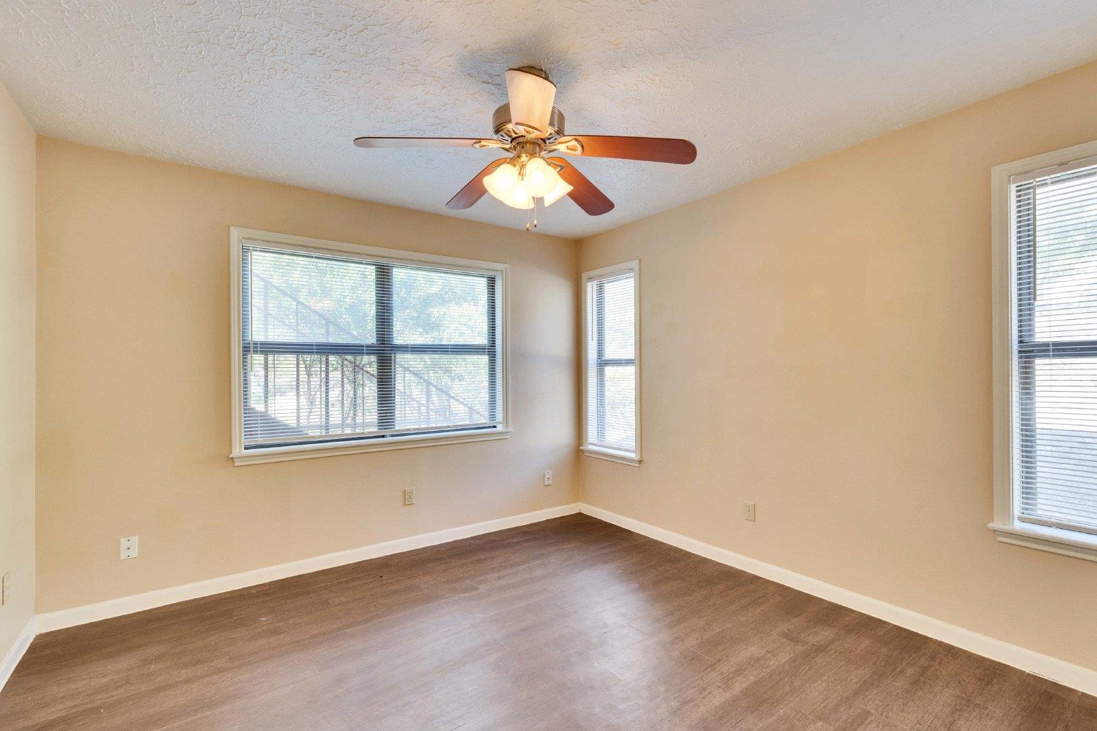 908 N Lbj Dr # 6, San Marcos, TX 78666