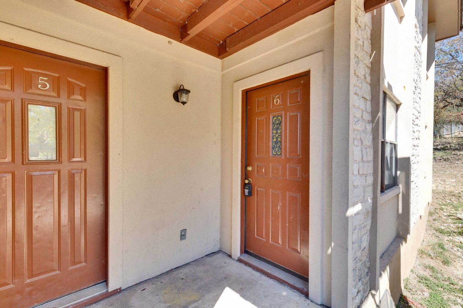 908 N Lbj Dr # 6, San Marcos, TX 78666