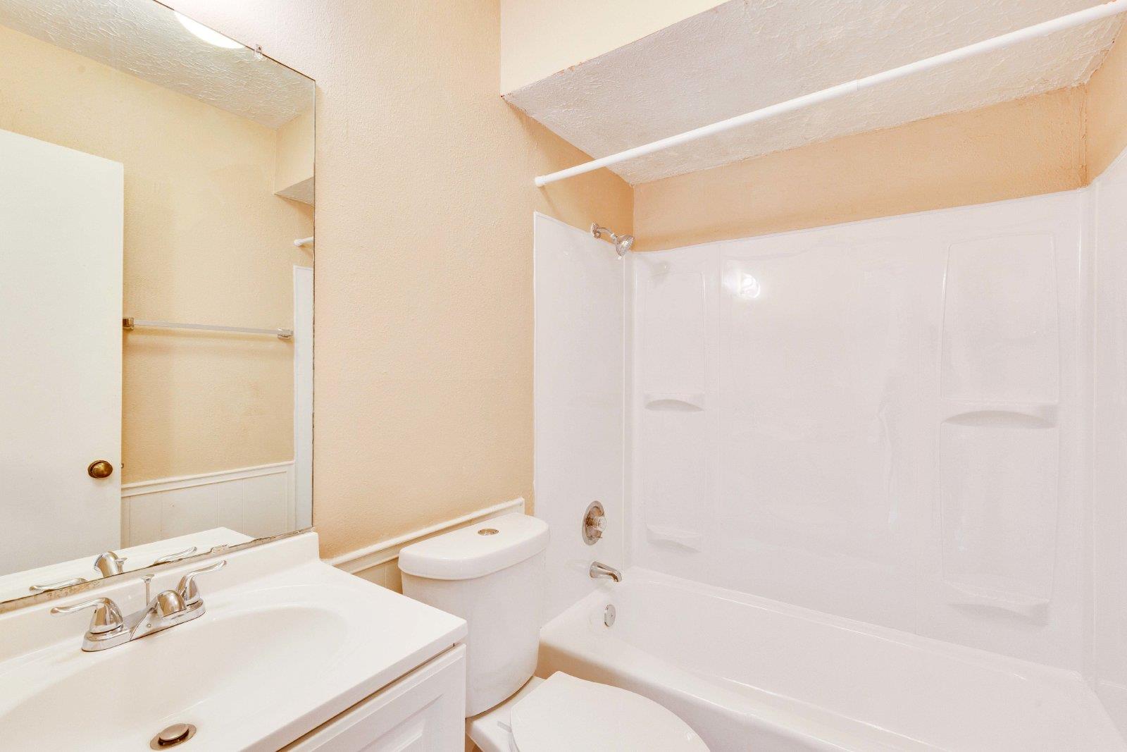 908 N Lbj Dr # 6, San Marcos, TX 78666