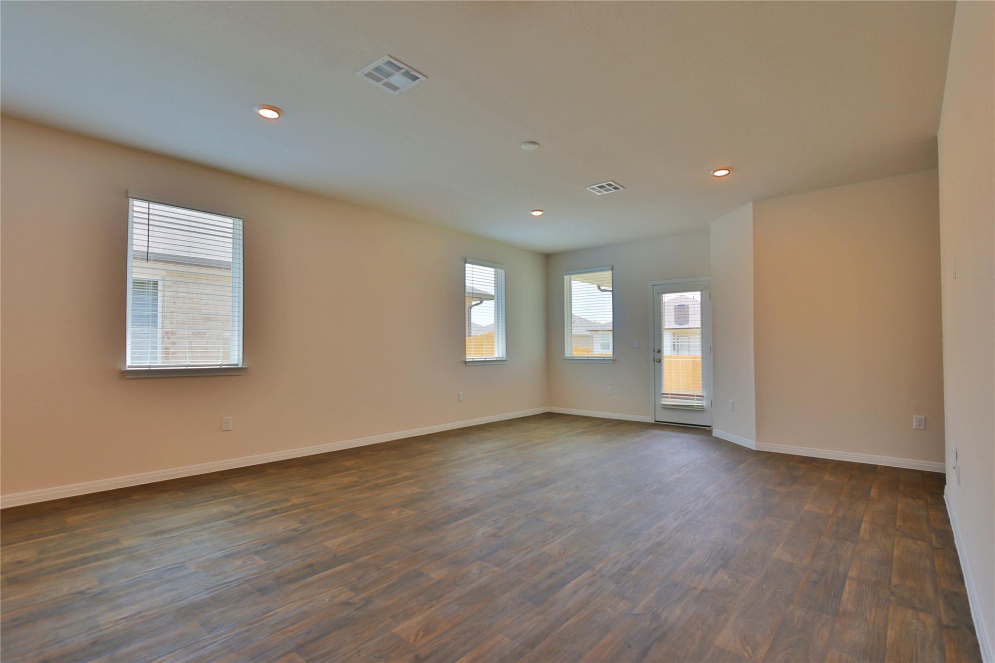 132 Mackinac Ln, Georgetown, TX 78626