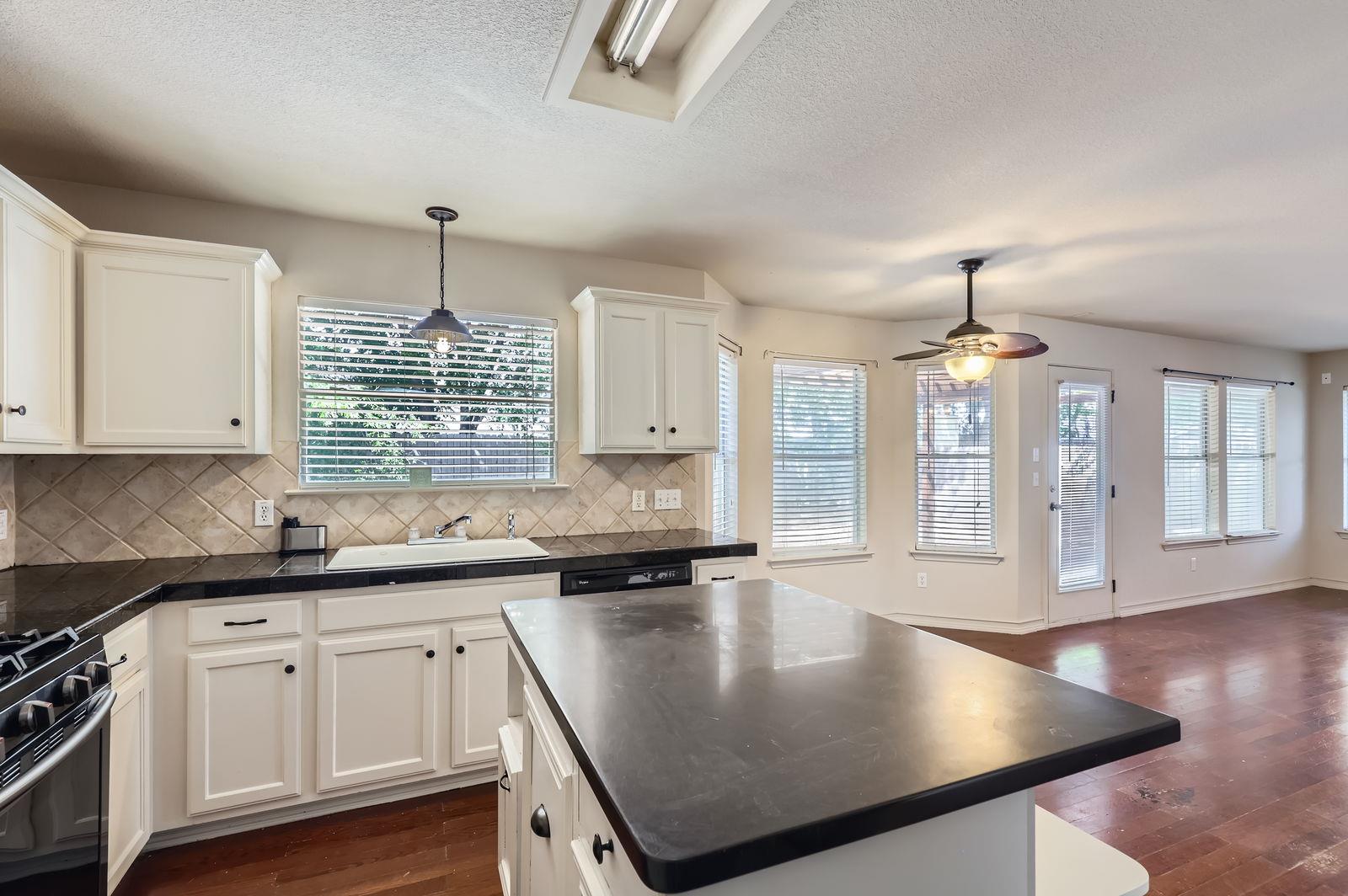 1714 Candelaria Mesa Dr, Round Rock, TX 78664