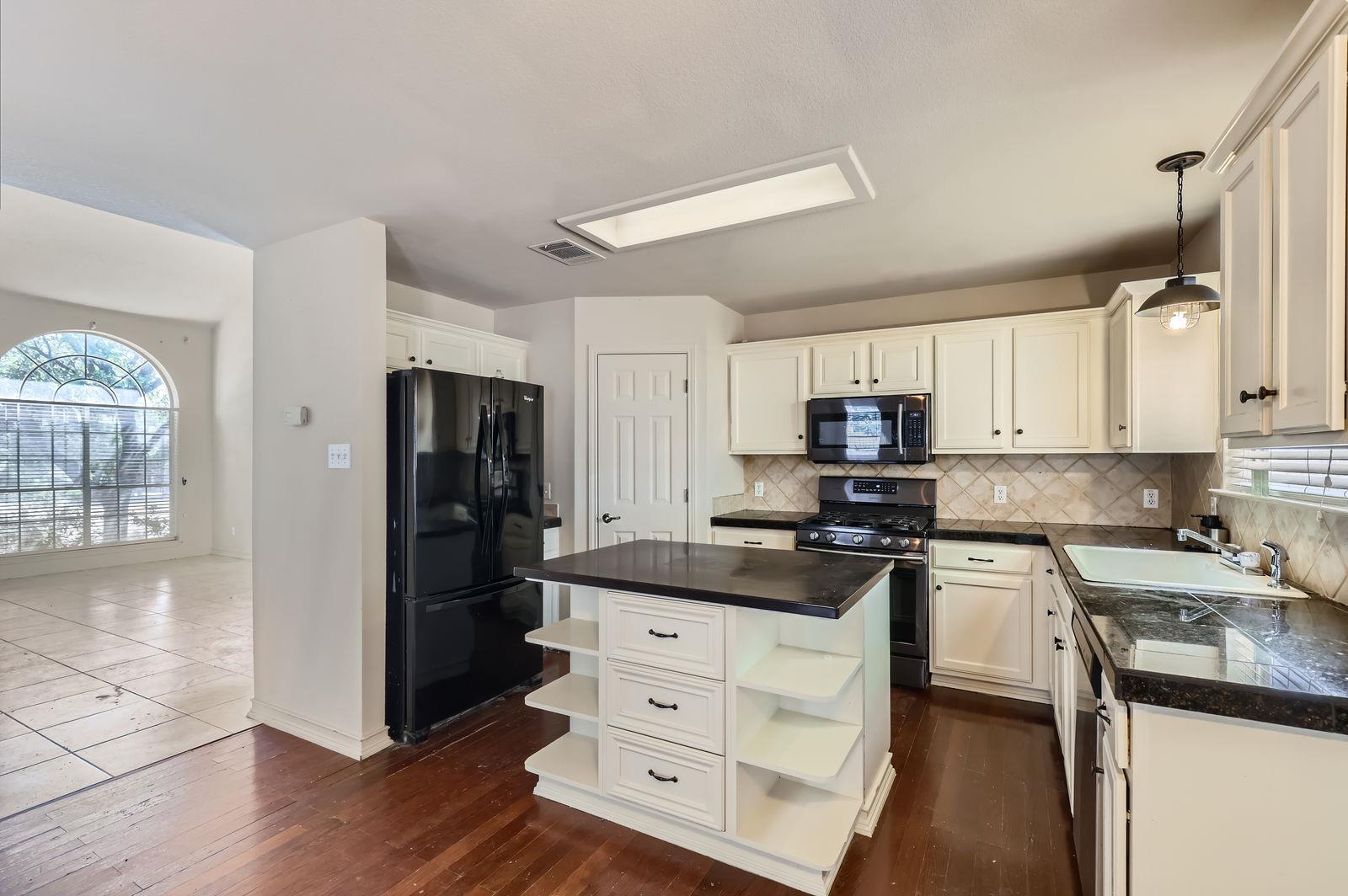 1714 Candelaria Mesa Dr, Round Rock, TX 78664