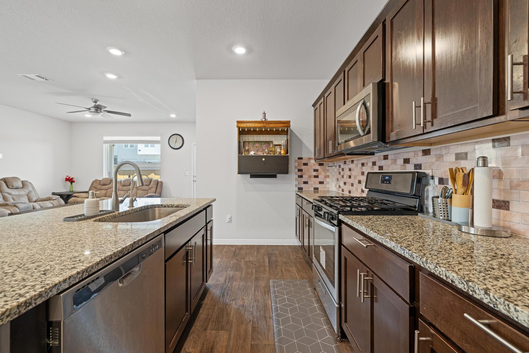 808 Cade Cv, Georgetown, TX 78626