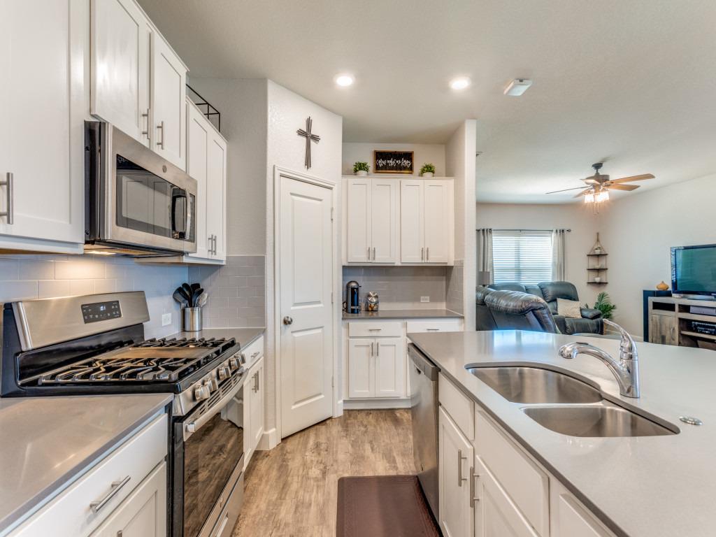 1329 Nokota Bnd, Georgetown, TX 78626