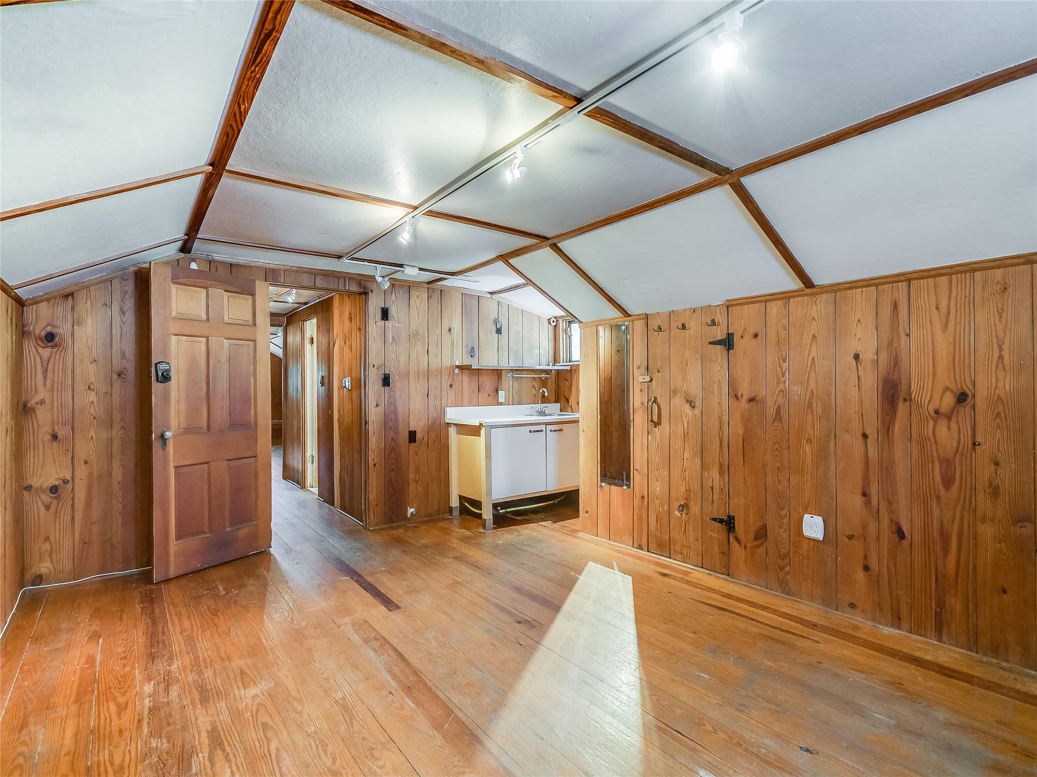 2304 Longview St, Austin, TX 78705