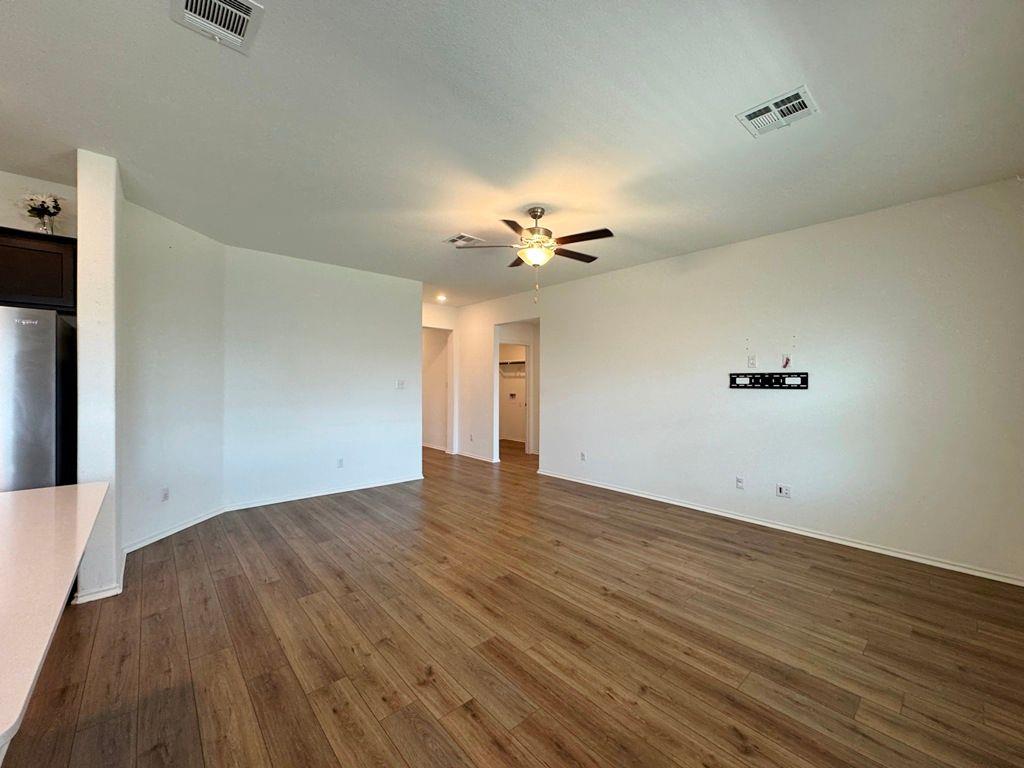 208 Magione St, Hutto, TX 78634