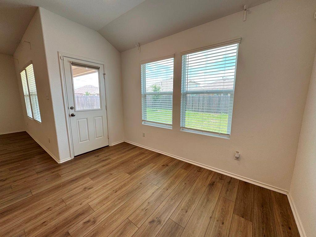 208 Magione St, Hutto, TX 78634