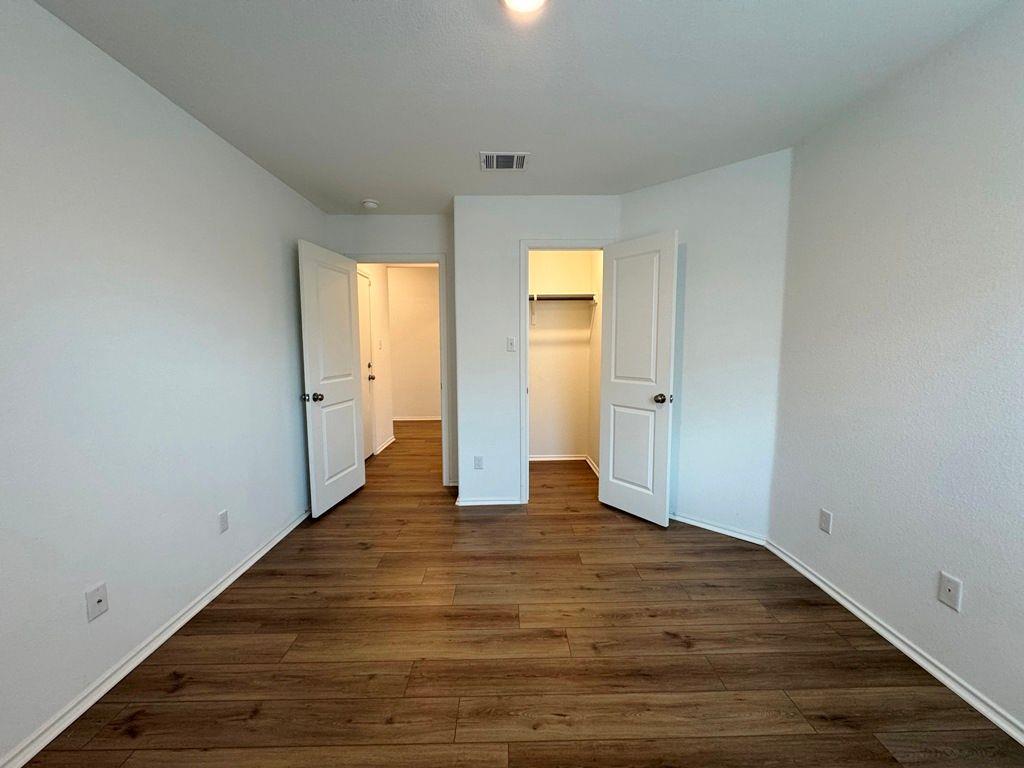 208 Magione St, Hutto, TX 78634