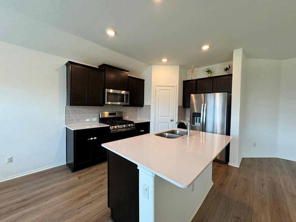 208 Magione St, Hutto, TX 78634