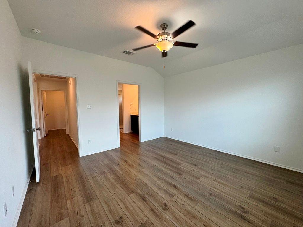208 Magione St, Hutto, TX 78634