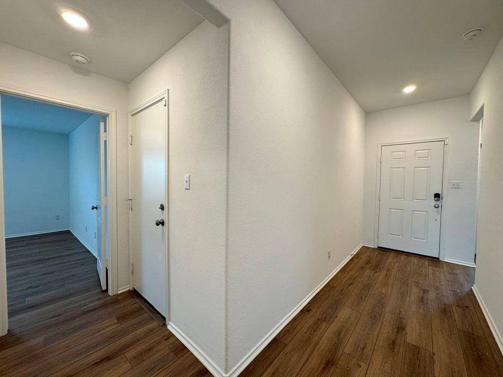 208 Magione St, Hutto, TX 78634