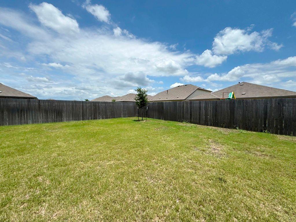208 Magione St, Hutto, TX 78634