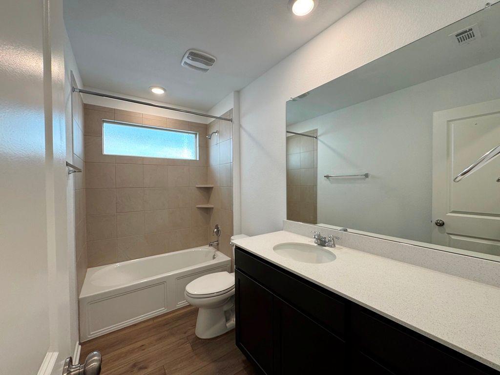 208 Magione St, Hutto, TX 78634