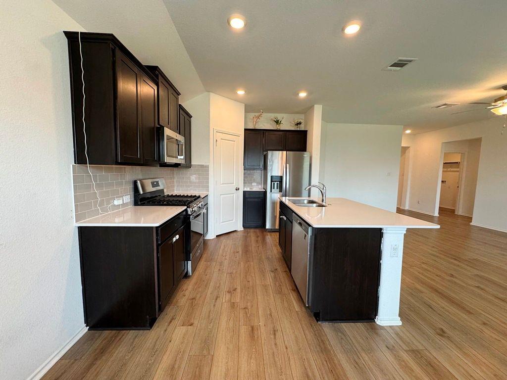 208 Magione St, Hutto, TX 78634