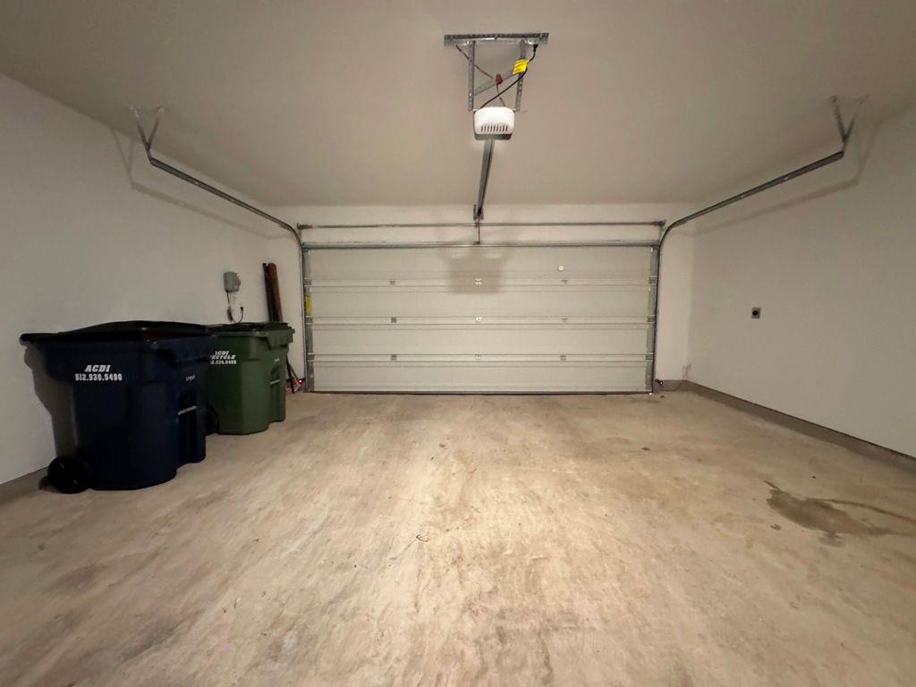 208 Magione St, Hutto, TX 78634