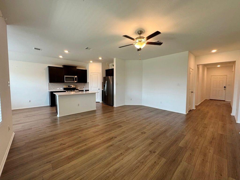 208 Magione St, Hutto, TX 78634