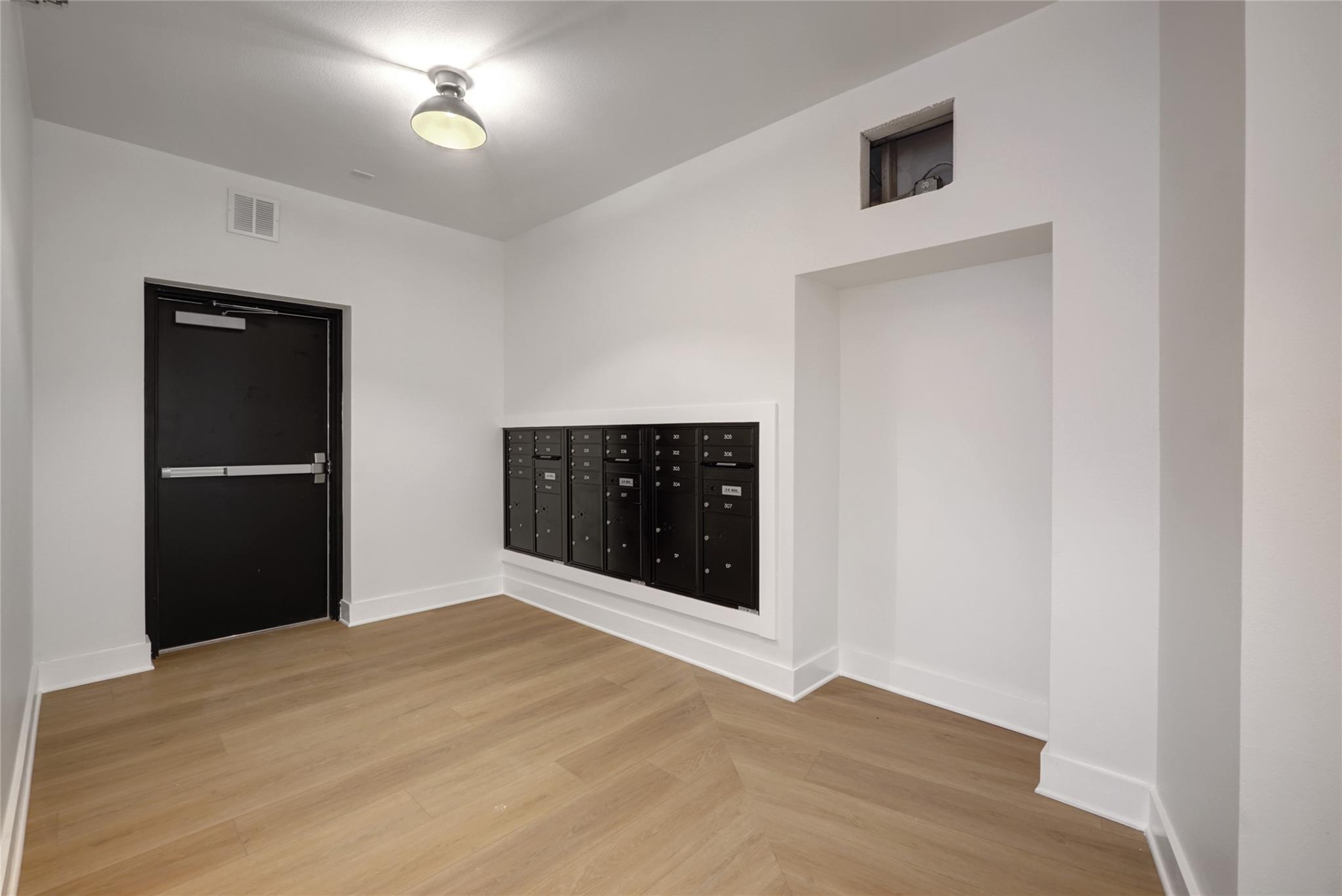 3000 Duval St # 102, Austin, TX 78705