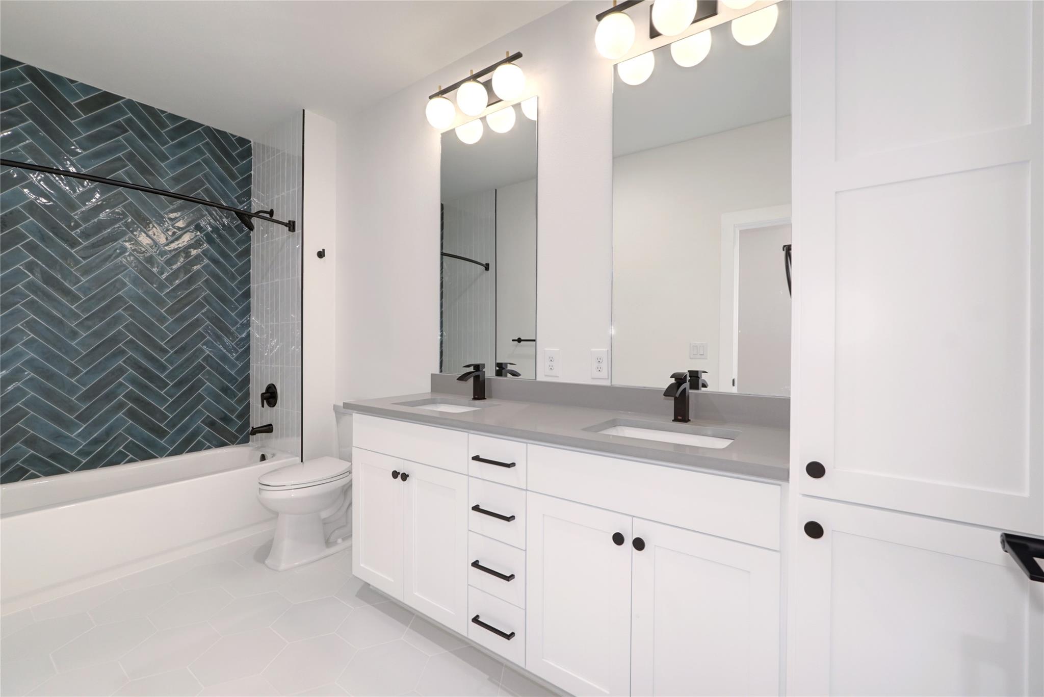 3000 Duval St # 102, Austin, TX 78705