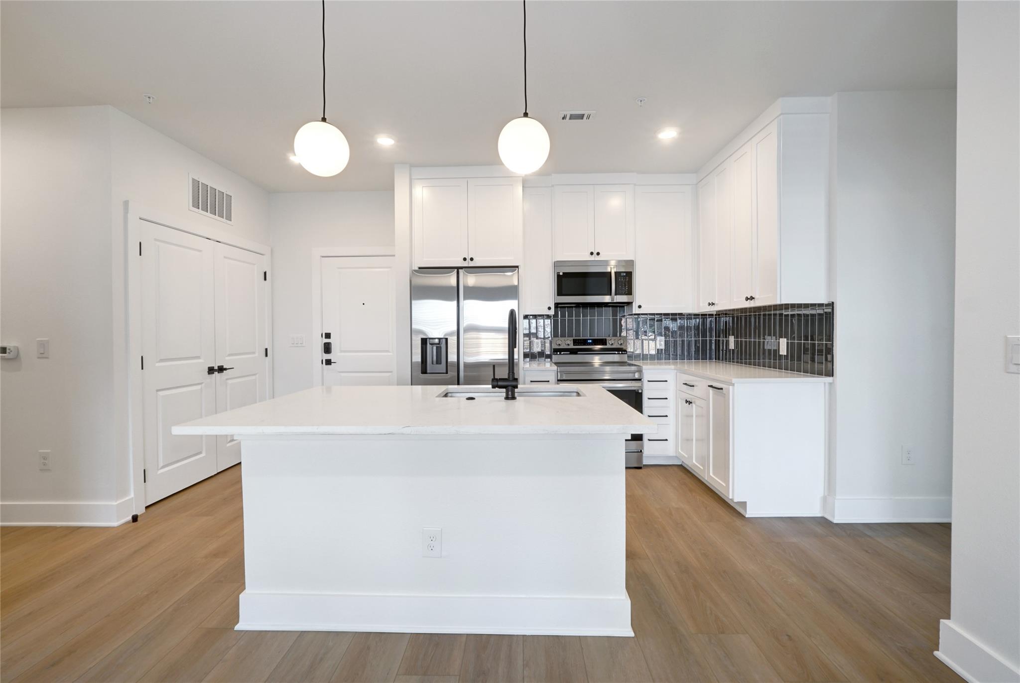 3000 Duval St # 102, Austin, TX 78705