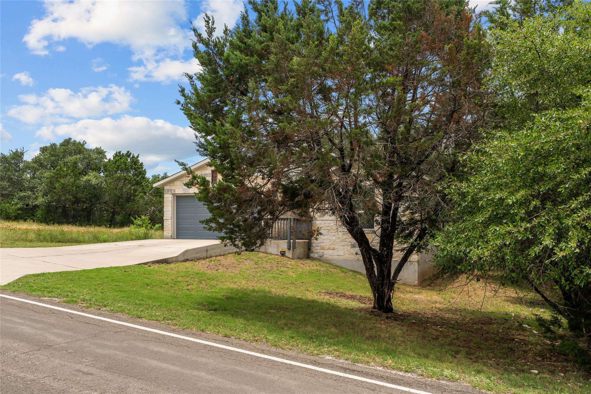 2612 American Dr, Lago Vista, TX 78645