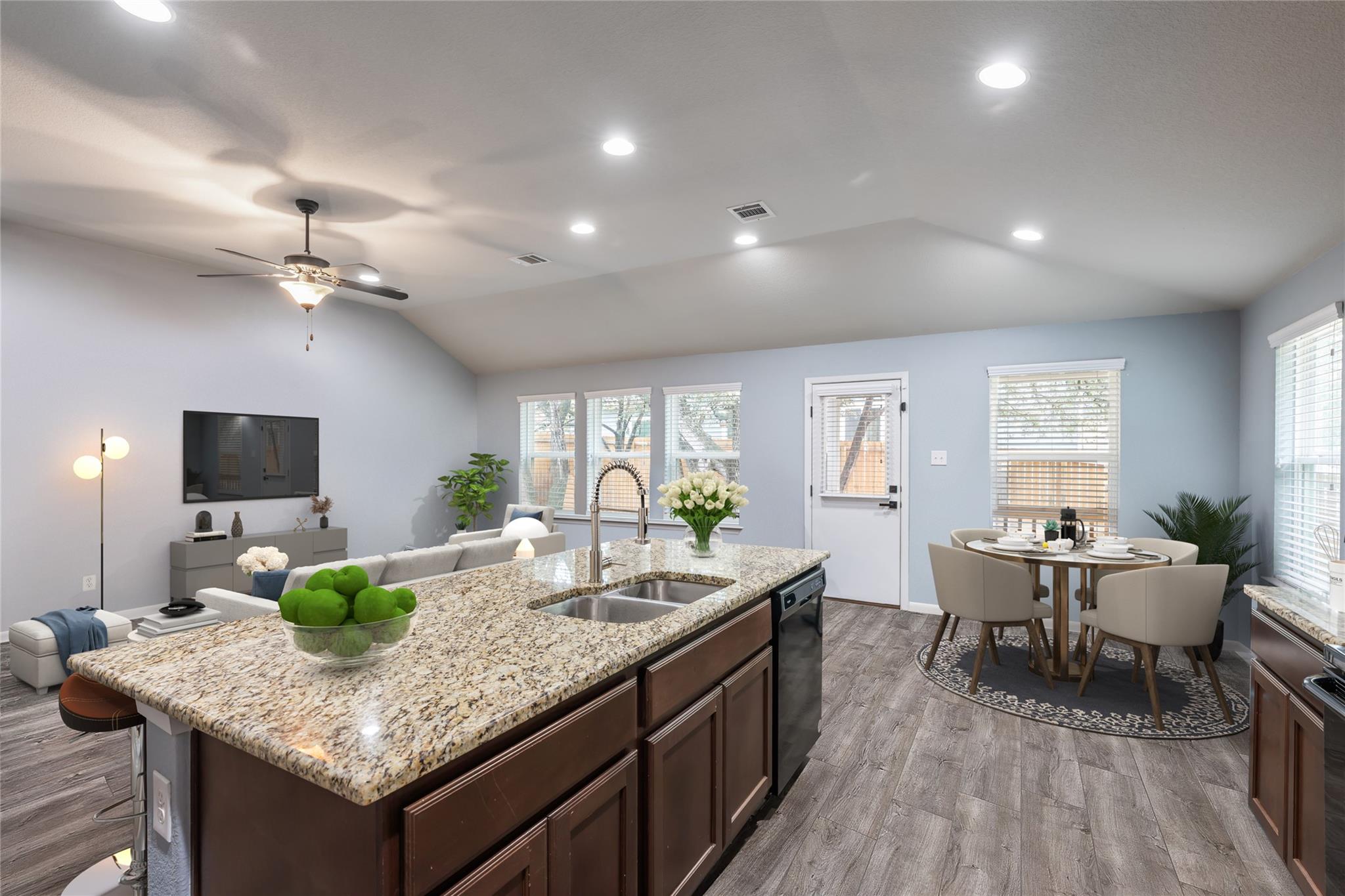 2612 American Dr, Lago Vista, TX 78645