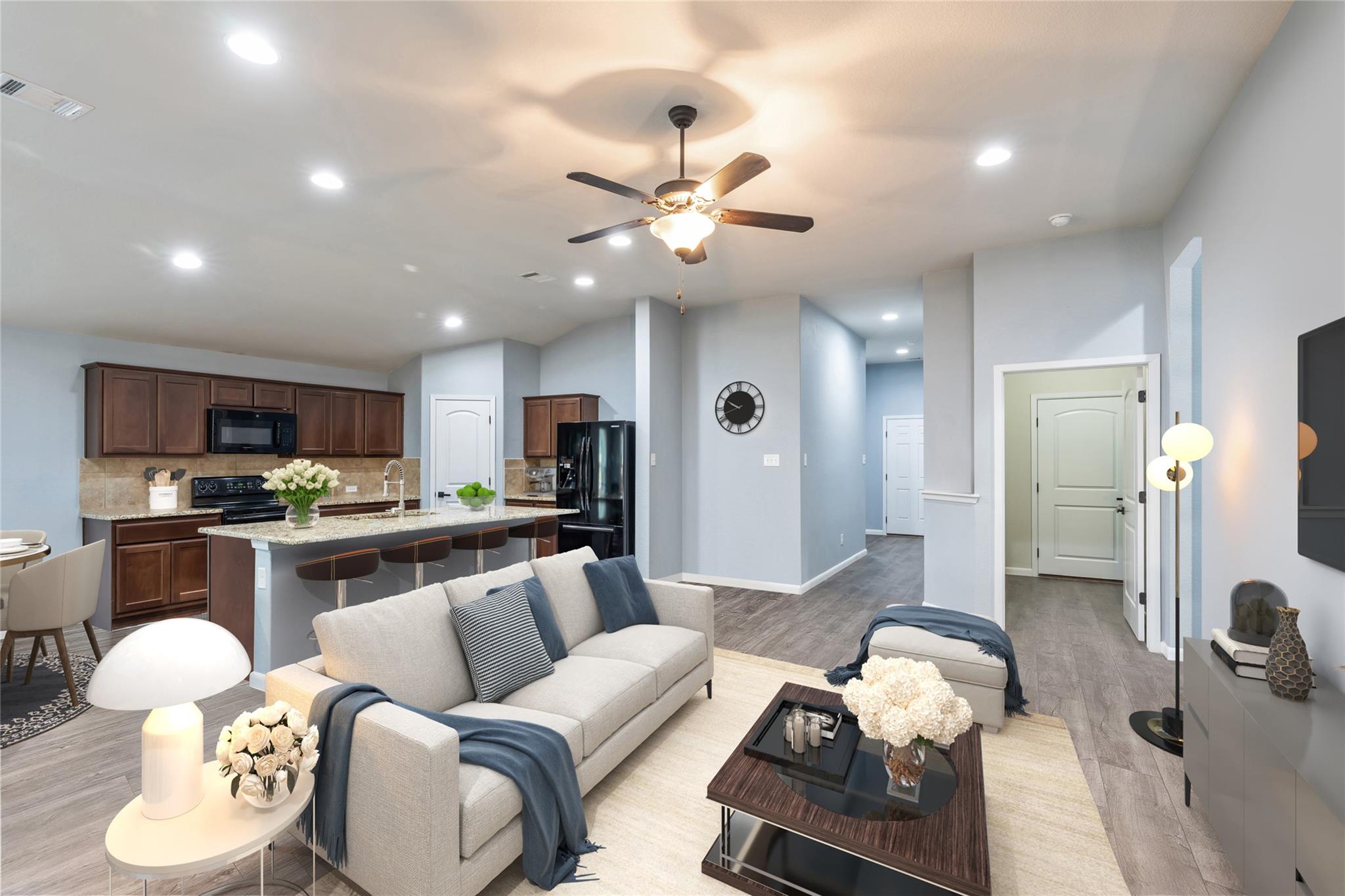 2612 American Dr, Lago Vista, TX 78645