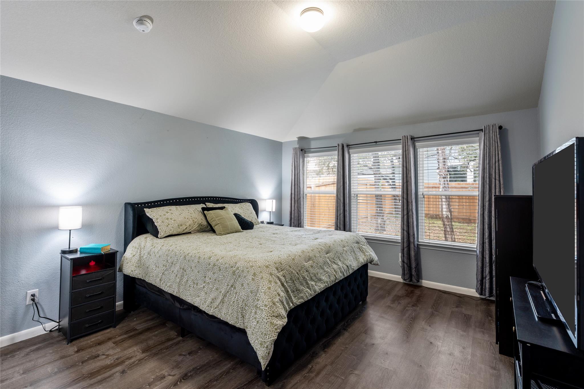 2612 American Dr, Lago Vista, TX 78645