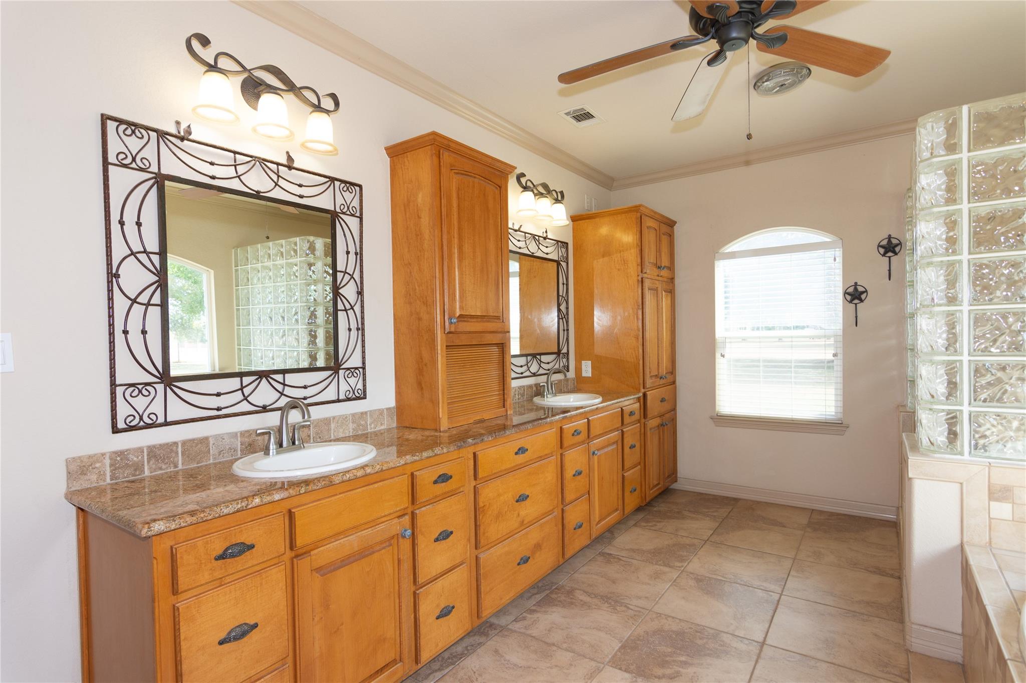 1265 Mourning Dove Ct, Salado, TX 76571