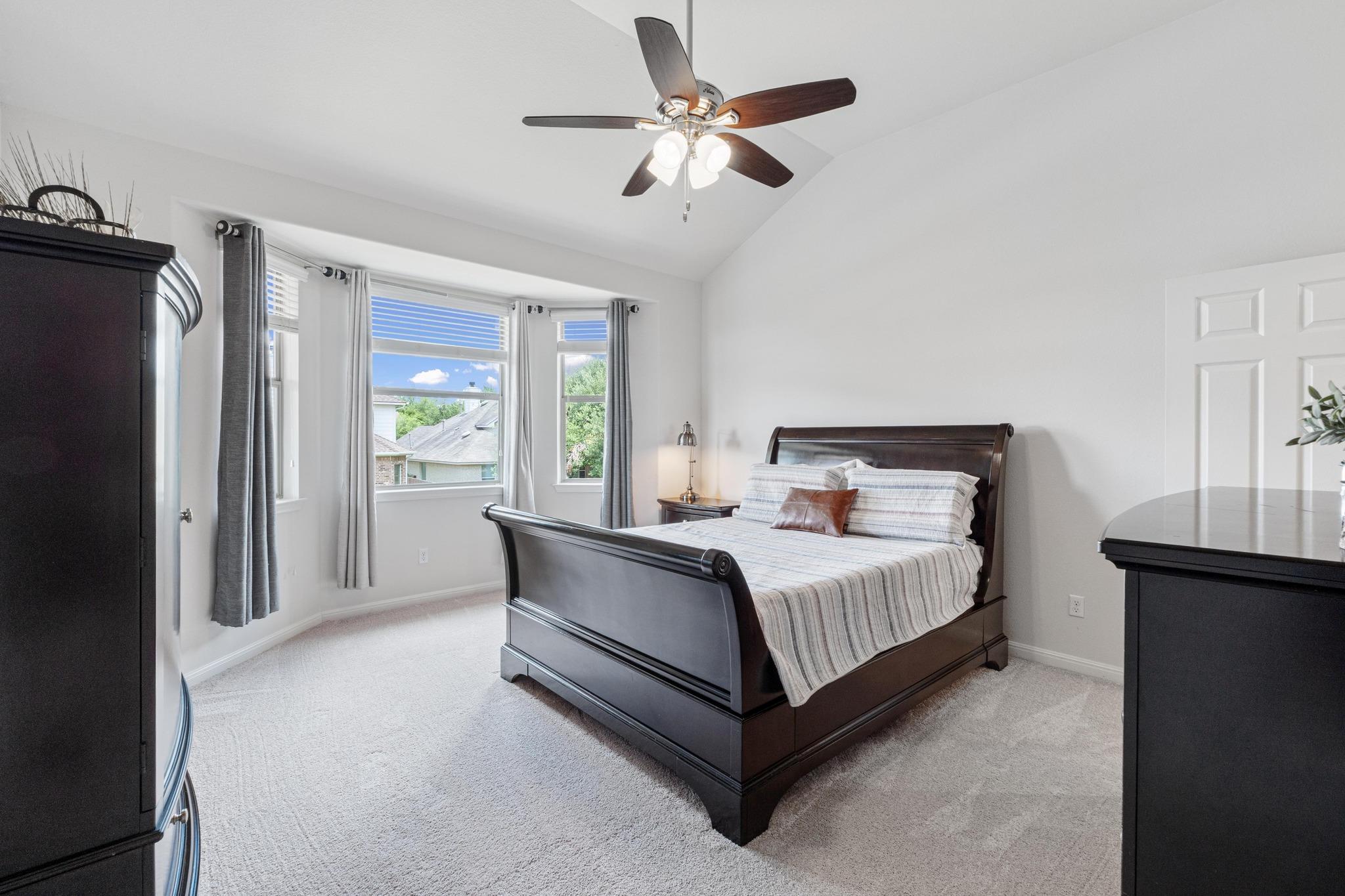 2204 Granite Hill Dr, Leander, TX 78641