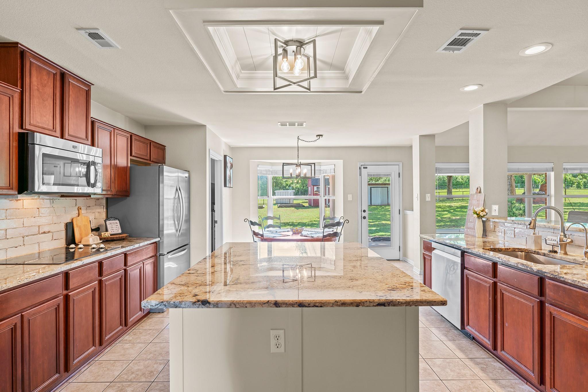 2140 County Road 305, Rockdale, TX 76567