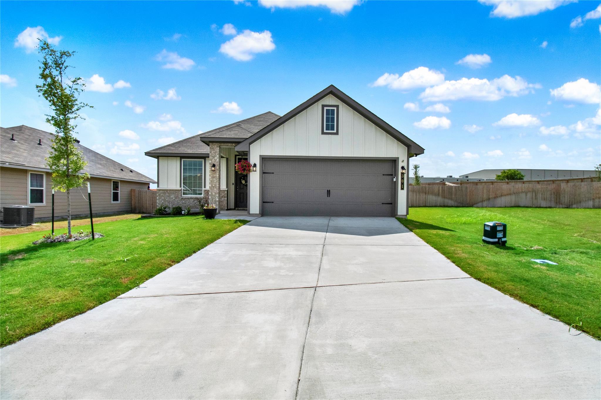 301 State Loop, Troy, TX 76579