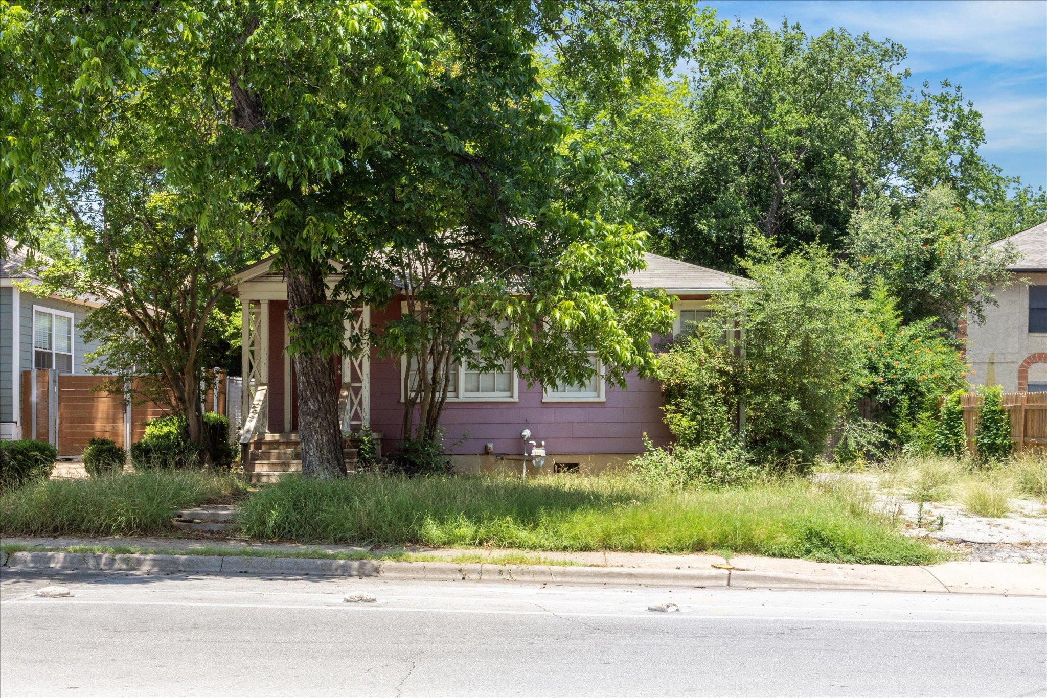 700 W North Loop Blvd, Austin, TX 78751