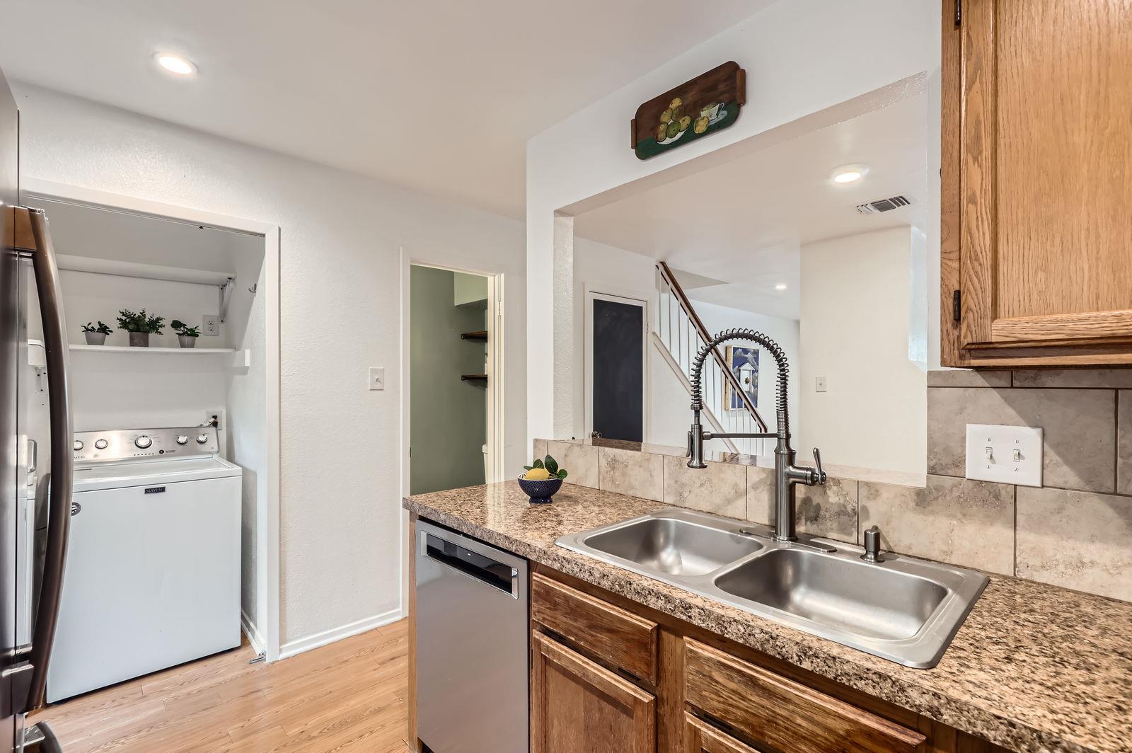 1411 Gracy Farms Ln # 113, Austin, TX 78758