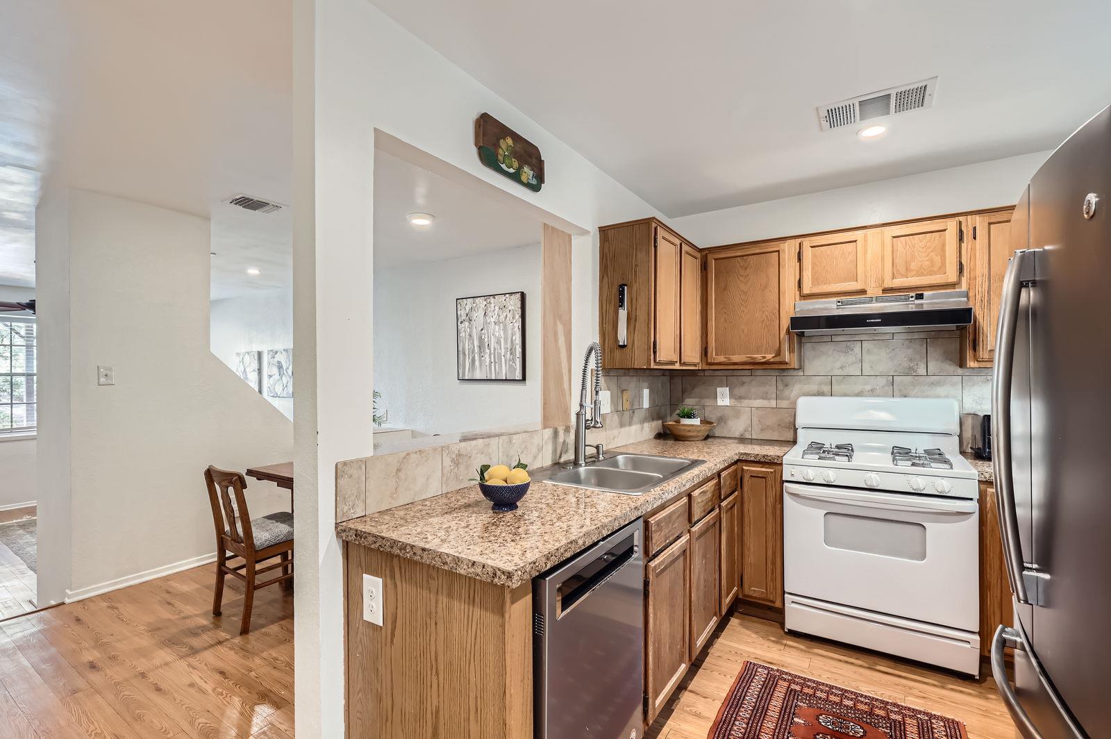 1411 Gracy Farms Ln # 113, Austin, TX 78758